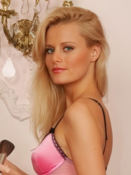 Indigo Augustine photo