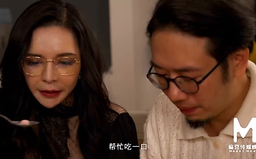 Irresistible Asian goddess gives a mind-blowing blowjob