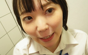 Her First Time in a Public Toilet: Schoolgirl Gets off on Oral