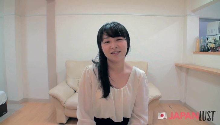 Japanese Amateur Is Wet For Hairy Pussy POV Sex