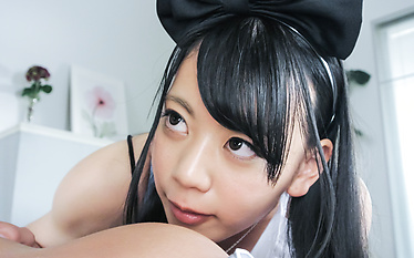 Makoto Shiraishi sucks cock with pleasure
