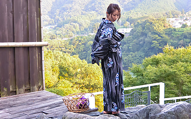 Ayumi Shinoda in gorgeous outdoor sex scenes