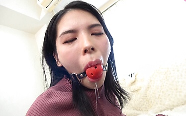 Watch Rino Yuki take control with her expert oral techniques