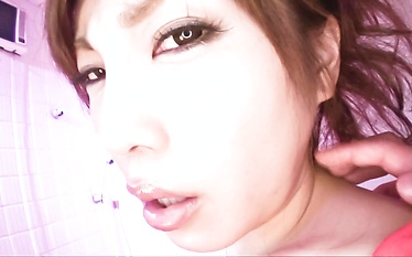 Amateur Miura Kana with tiny tits gets a hot back rub under the shower