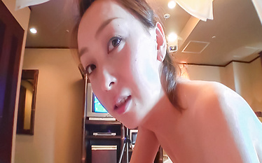 Kinome amateur asian hottie has a big cock to suck